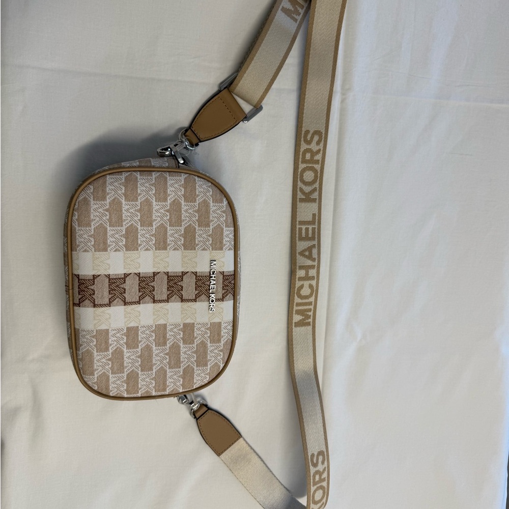 Michael Kors Tan and Cream Shoulder Bag